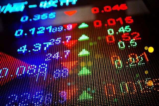 Asian shares rally on US rate relief, yen jumps on BOJ chatter