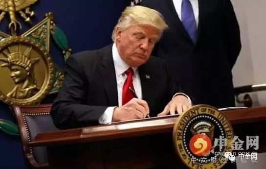 避险情绪重燃却难助力？金价千三大关望眼欲穿