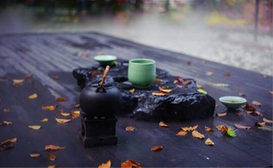 鑫哥霸金：EIA为油市带来“腥风血雨”，原油现在一蹶不振