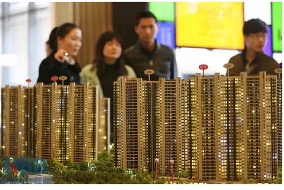 【汇讨论】调控这么严，为什么房产商就不愿意降价呢?