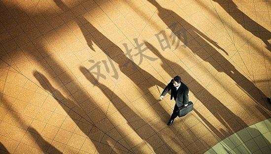 刘扶旸：11.1非农周黄金日内空头走势 分析及操作建议