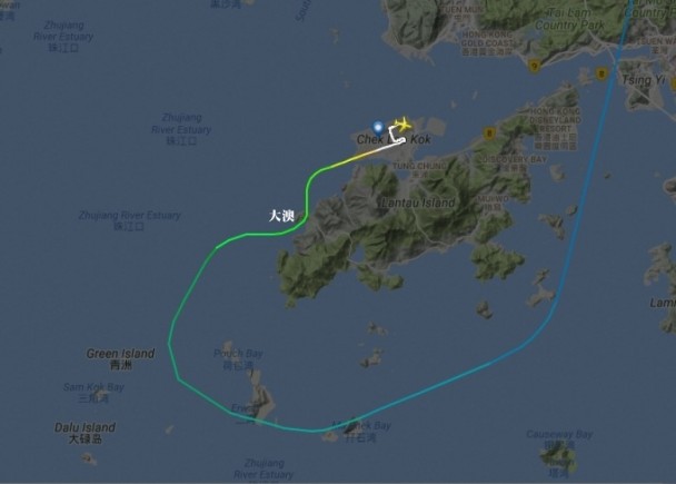 国航客机香港起飞疑险撞山头 空管人员大喊右转