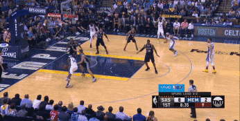 惊!40岁老汉上演双手补扣 我看的一定是假NBA
