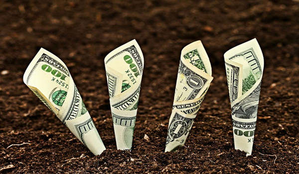秦涛赫：黄金开盘暴涨原因解析，9.4黄金避险升温涨势不断