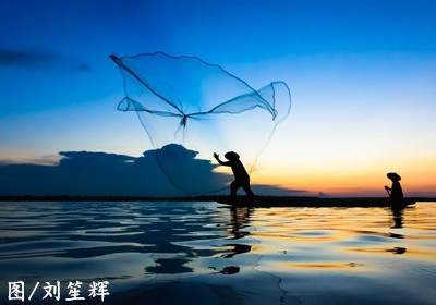 刘笙辉：8.19黄金触及1300回调下跌多单被套，黄金白银下周行情走势分析上涨还是下跌