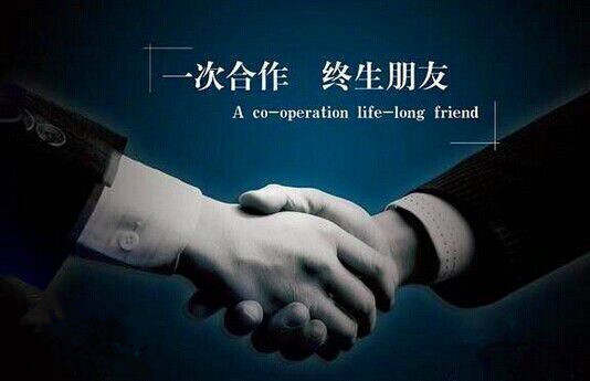 8.22黄金反弹乏力，不破1294继续空。1290上方多单抓紧机会出局。