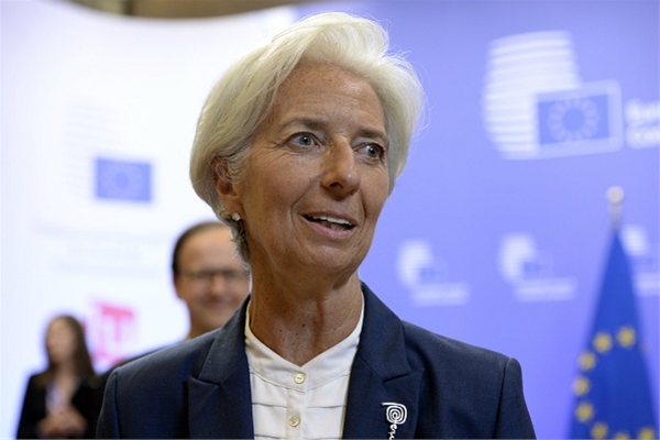 IMF总裁拉加德称加拿大能带领全球经济展开复苏过程