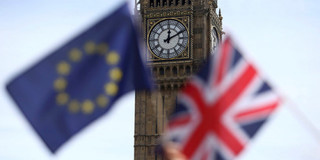 美选情再度生变风向标货币急涨 双重利好助英镑扶摇直上