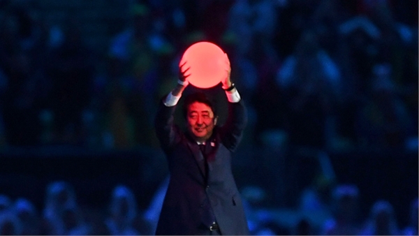 焦点:日本经济低迷使“安倍经济学”失去光环 家庭买便宜货度日