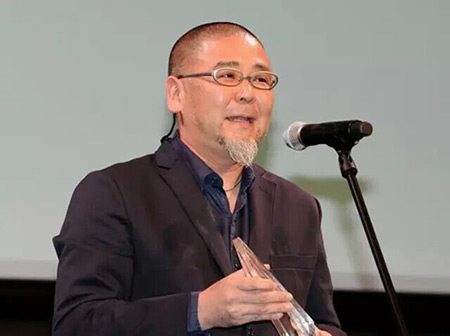 三宅一生没让他火,2020东京奥运会Logo让他笑到了最后
