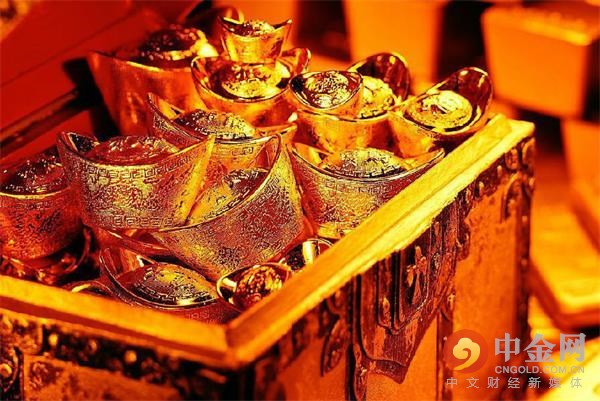 金价梦碎四连涨呈现微跌 但录得四年来首次上涨