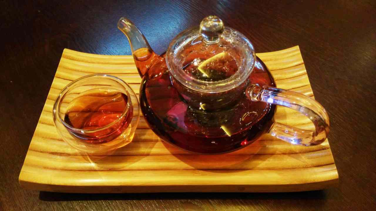 程敬发：投资首选蔚然普洱茶，六大优点值得你拥有
