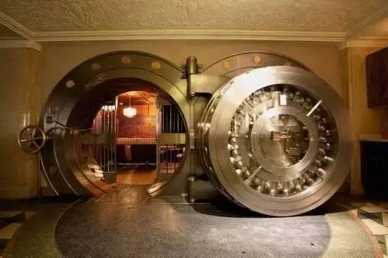 中国等60个国家将黄金储备存在美国