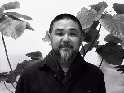 三宅一生没让他火,2020东京奥运会Logo让他笑到了最后