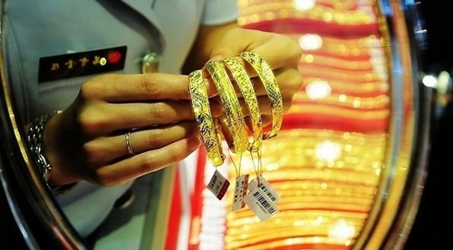 夏钧姗：1.9金价已进入传统上涨季节，特朗普上任对黄金又有什么影响？