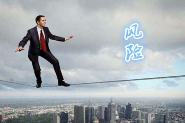 凌佳言：7.6现货黄金能否重归千三，非农数据是关键！