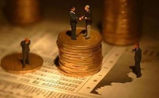 言复易：黄金投资如何判断市场高峰期？把握最佳入场时机！