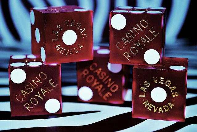 到底是谁败坏了二元期权的名声？