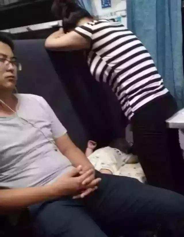 27张一丝不挂的人性照片，直击心灵！ 你会流泪