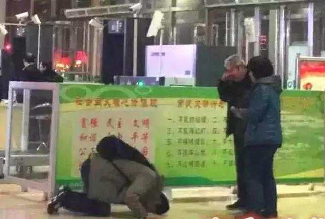 27张一丝不挂的人性照片，直击心灵！ 你会流泪