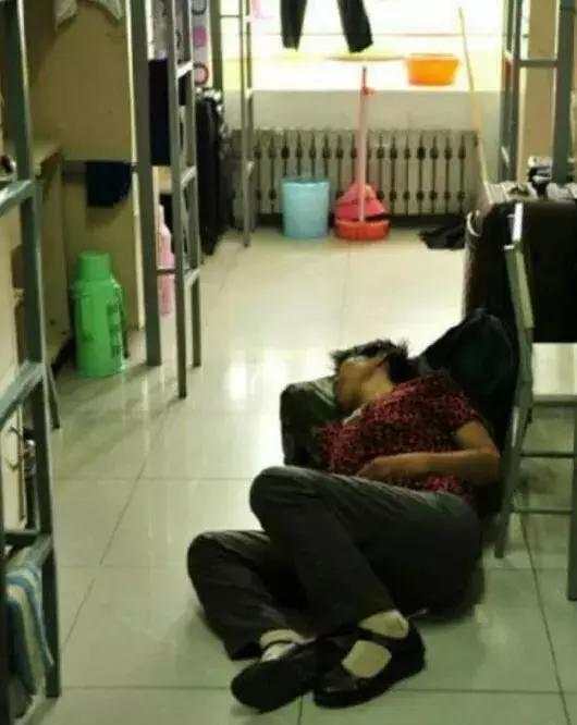 27张一丝不挂的人性照片，直击心灵！ 你会流泪