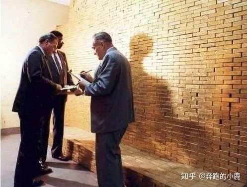 如果世界上突然发现了一个巨大的金矿，金价会贬值么？