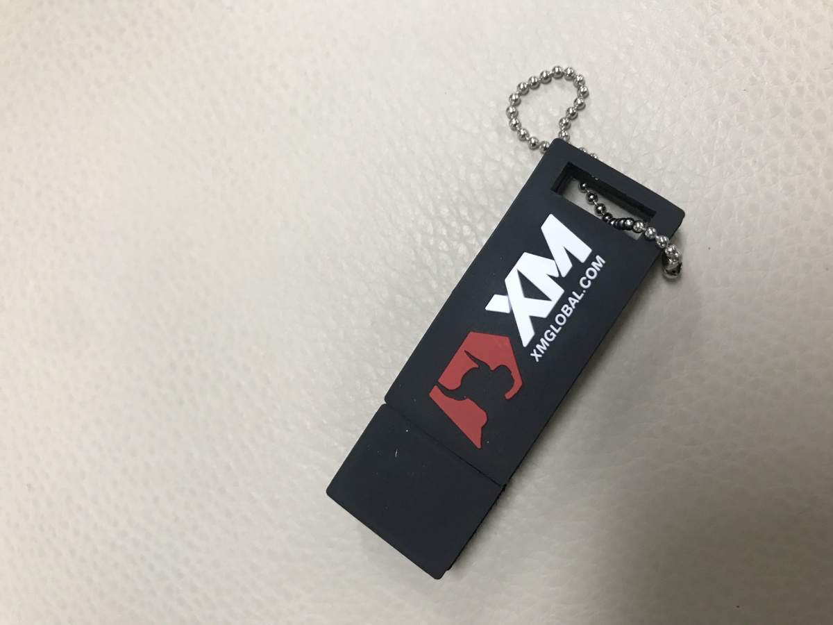 看交易员大会直播,拿精美礼品!