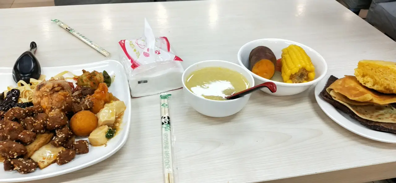 feed image