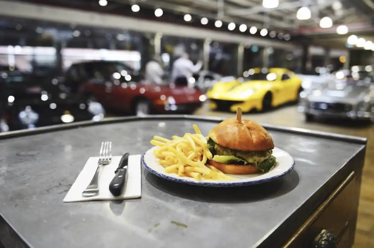 feed image