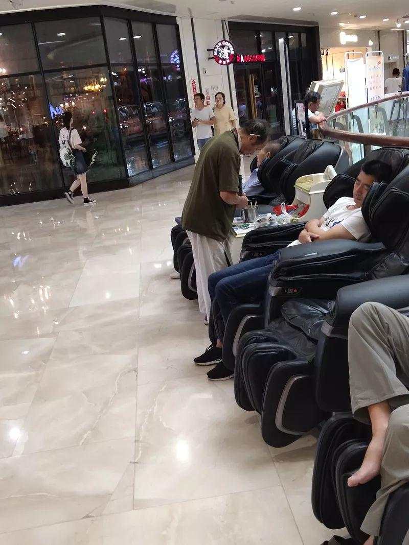 内幕揭秘：那些被白嫖的共享按摩椅，赚到钱了吗？