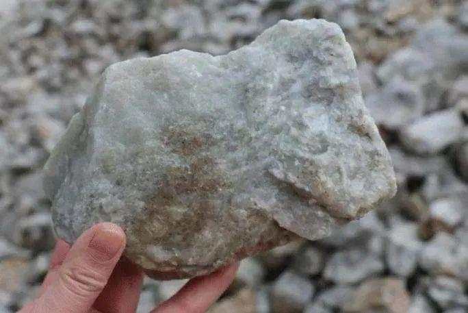 锂矿战争：中国如何拿下“白色石油”