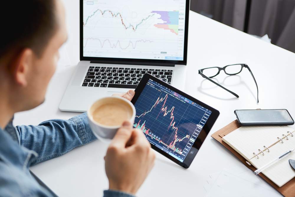 Read Traders from Position Control