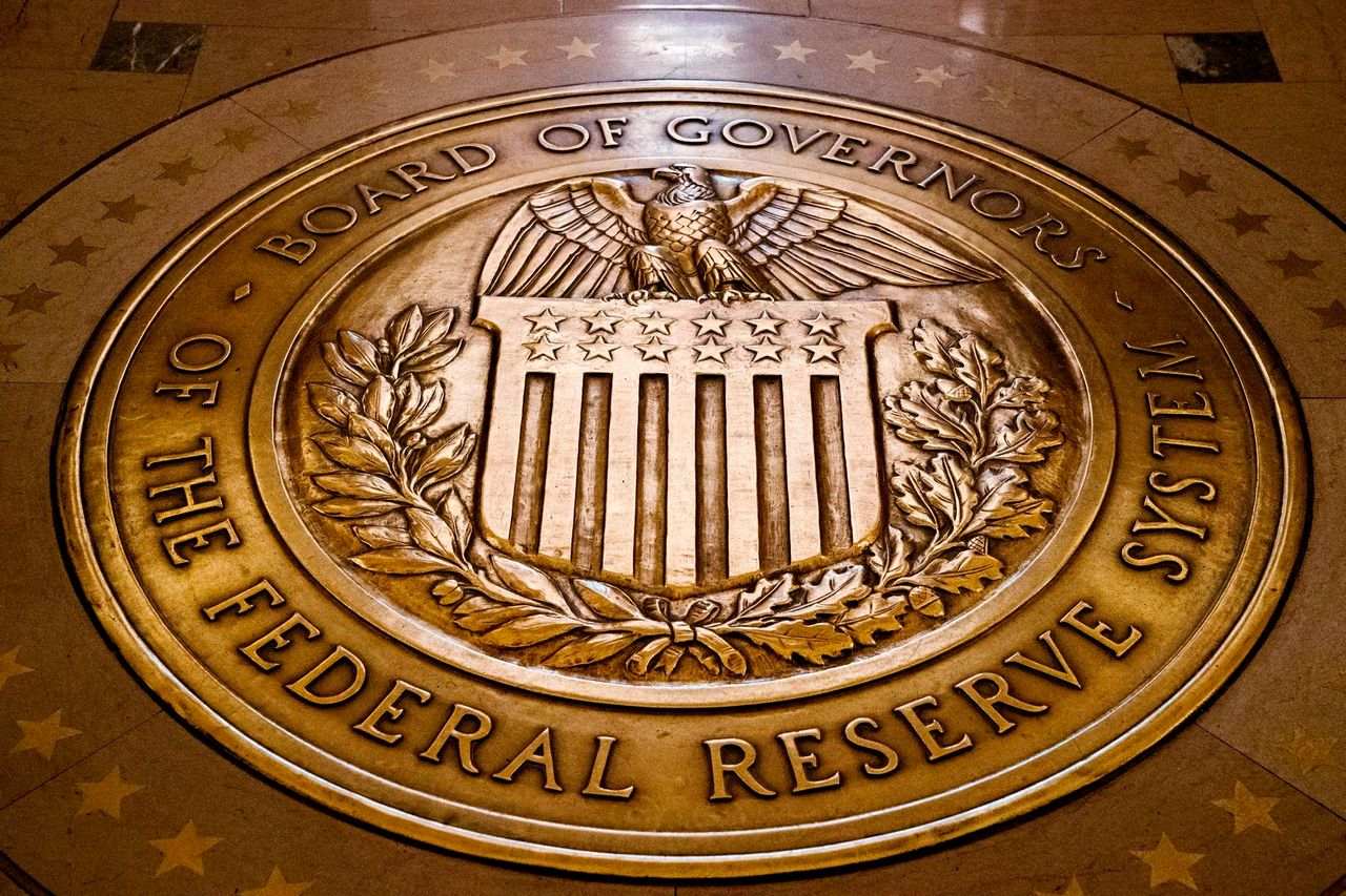 Fed promises unlimited purchase of assets to support the market