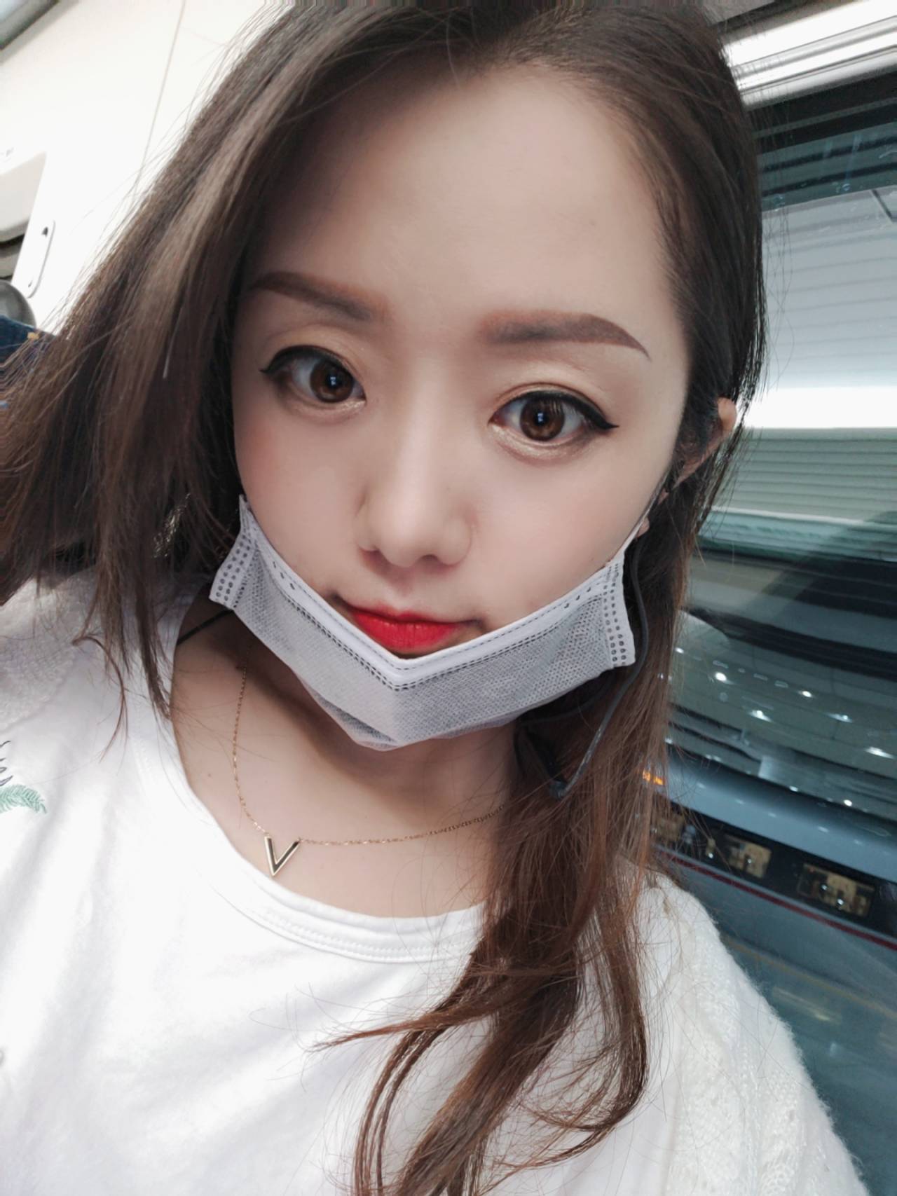 feed image