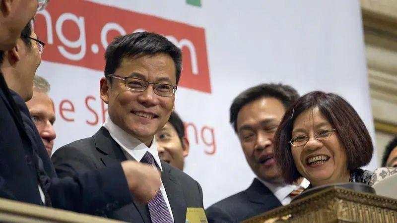 李国庆太忙不接受采访 ,不过我们采访了“抢公章”
