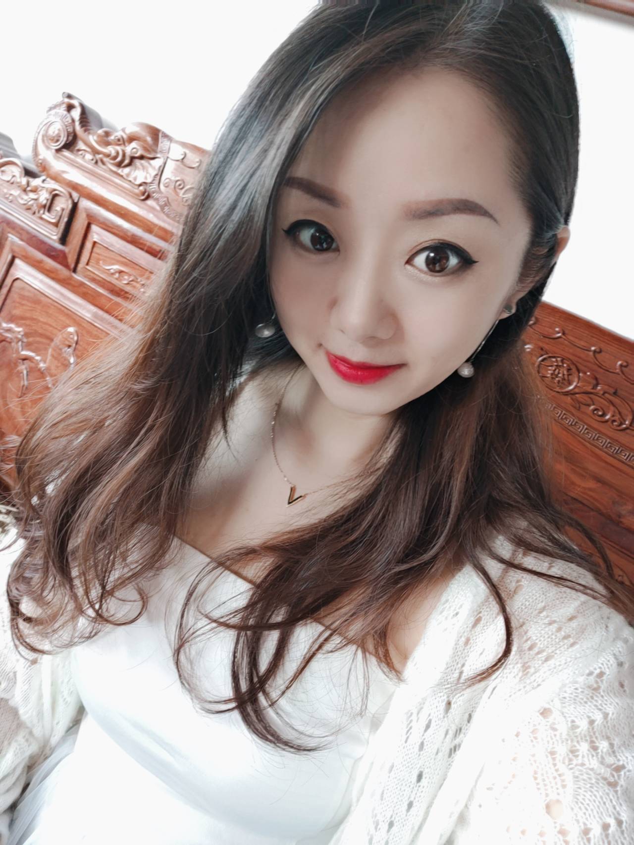 feed image