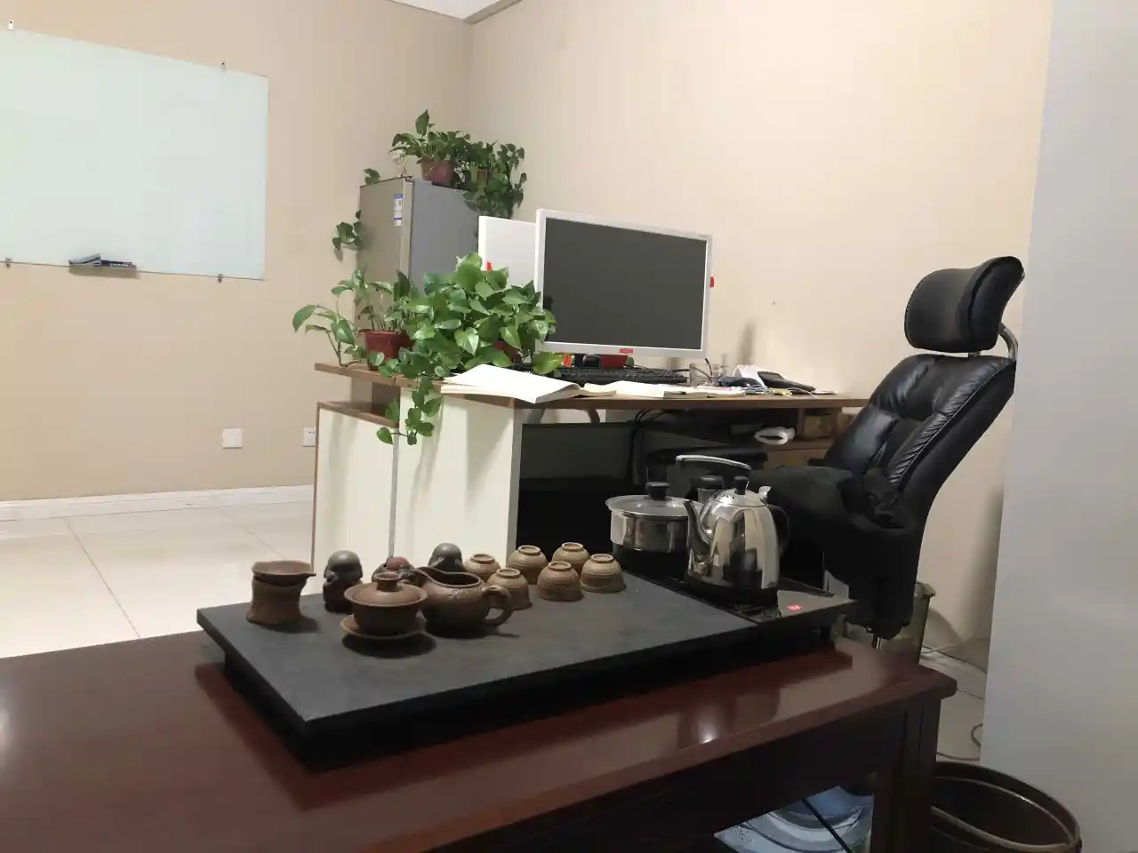 feed image