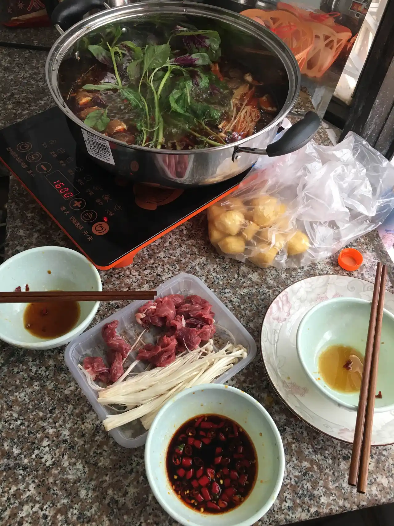 feed image