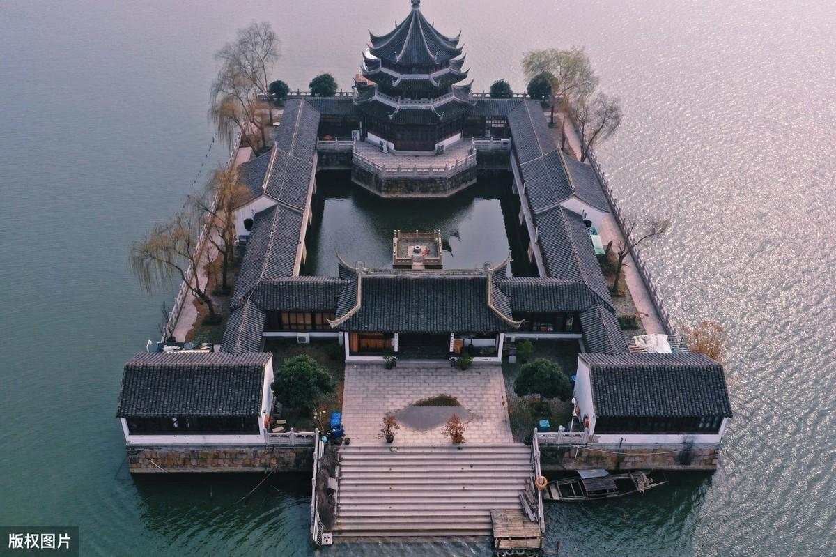 对市场一定要自信，而对交易方向绝不能自信！