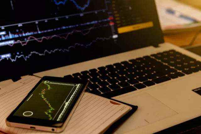 齐鑫韵：5.26黄金震荡难改短线看30上方压力！原油走势分析！有行情赚不到钱？