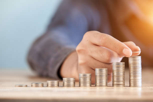 白言金：纽交所黄金供应量过剩，金价将受打压!
