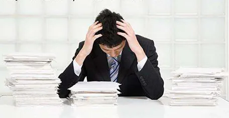 首相死里逃生，美联储澄清负利率，黄金跌势是否加剧？