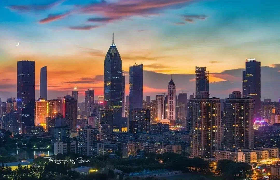 全世界都在印钱,我们能跑赢印钞机吗?