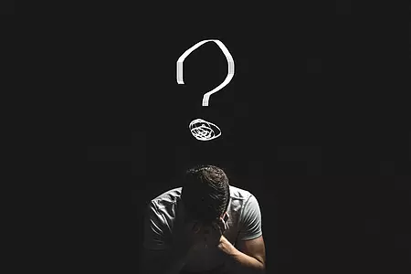 巴菲特思维实验：给你100万美元，你愿意在脑袋上开一枪吗？