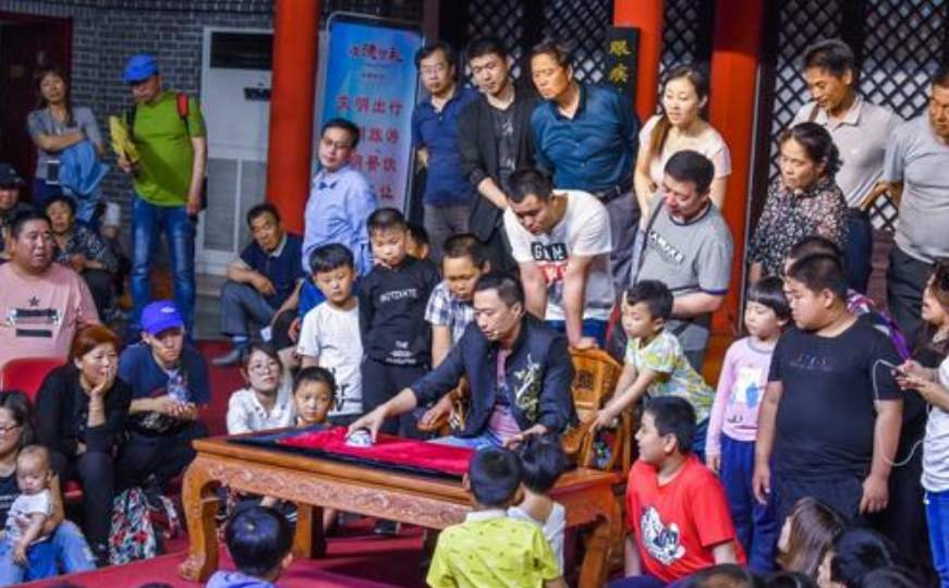 金市大鲤：6.4黄金隔夜大跌40美金，他却偏偏还在买入