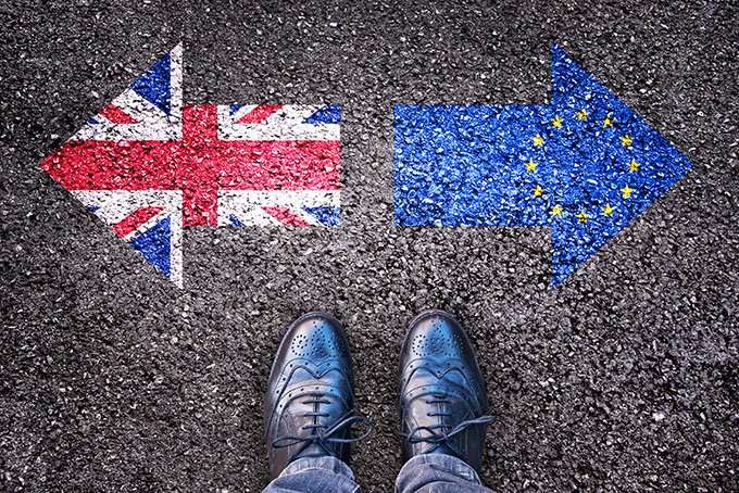 Growing Brexit Worries Send Pound Lower