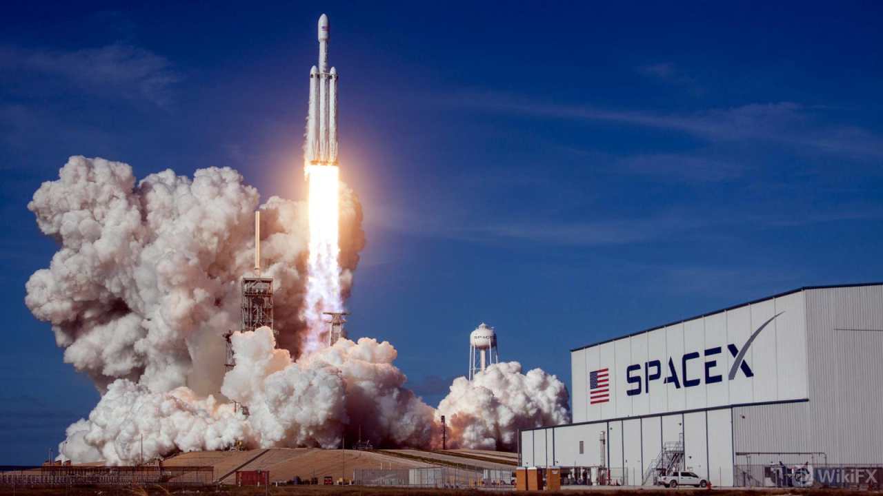 创造历史！SpaceX商业载人飞船升空