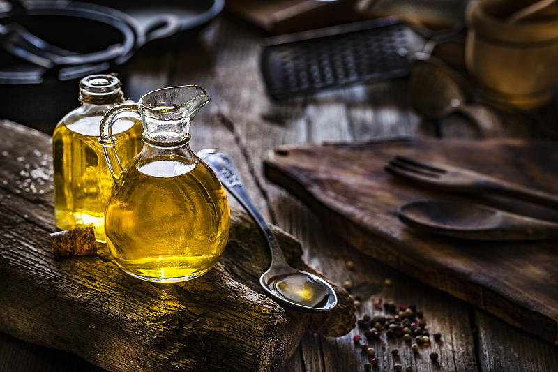 期货 | 金银强势领涨商品，白银盘中一度拉高7%，市场避险情绪高涨！