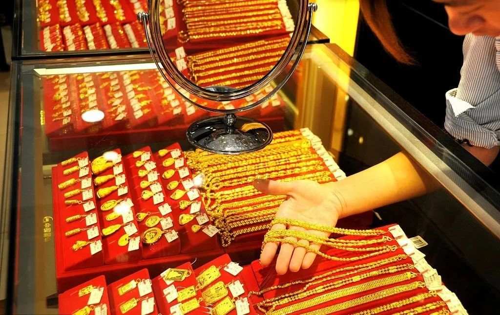 金银飙涨，中国大妈迎来高光时刻，就问你服不服？