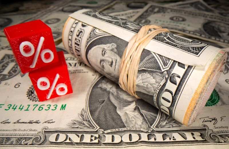 Dollar finds footing as Sino-U.S. tensions escalate